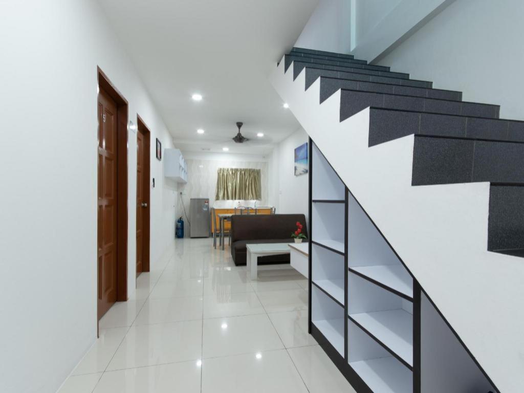 Oyo 44011 Weng Bee Guest House Kota Kinabalu Ngoại thất bức ảnh